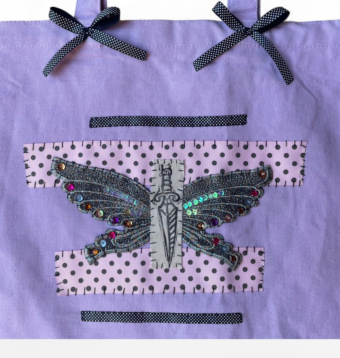 dagger moth L bag