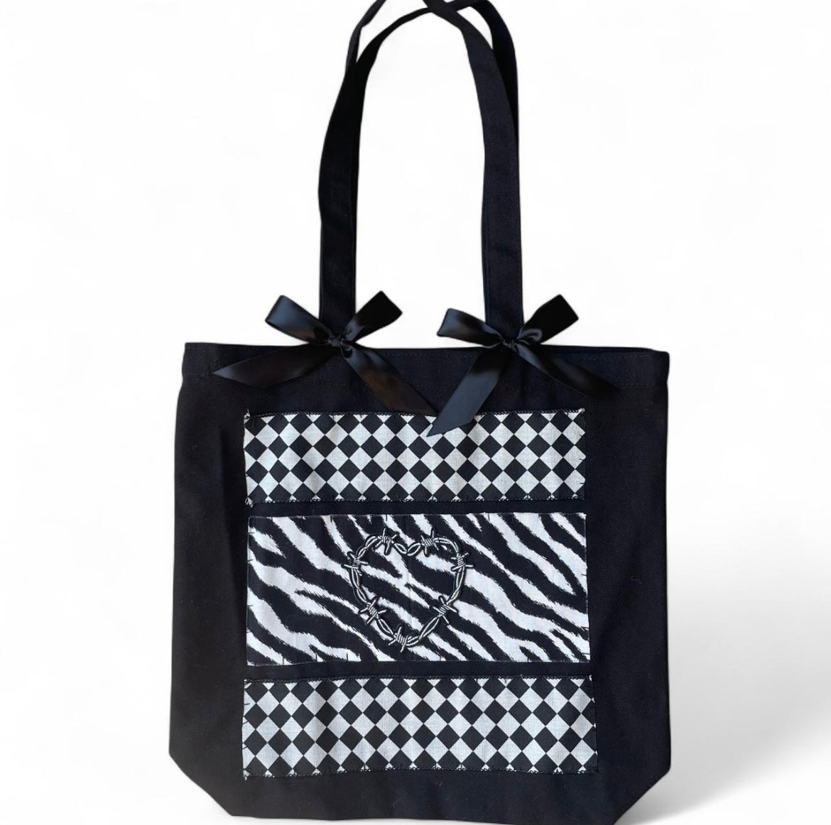 zebra wire heart L bag