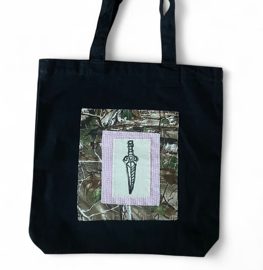 Camo pink dagger L bag