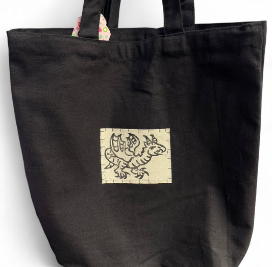 Black dragon patch L bag