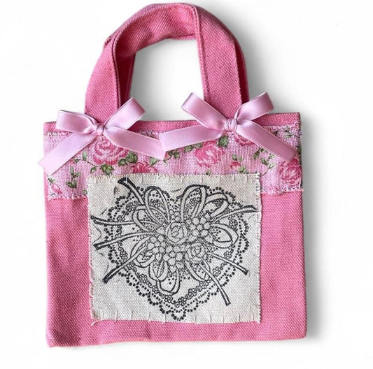 light pink lacey heart S bag